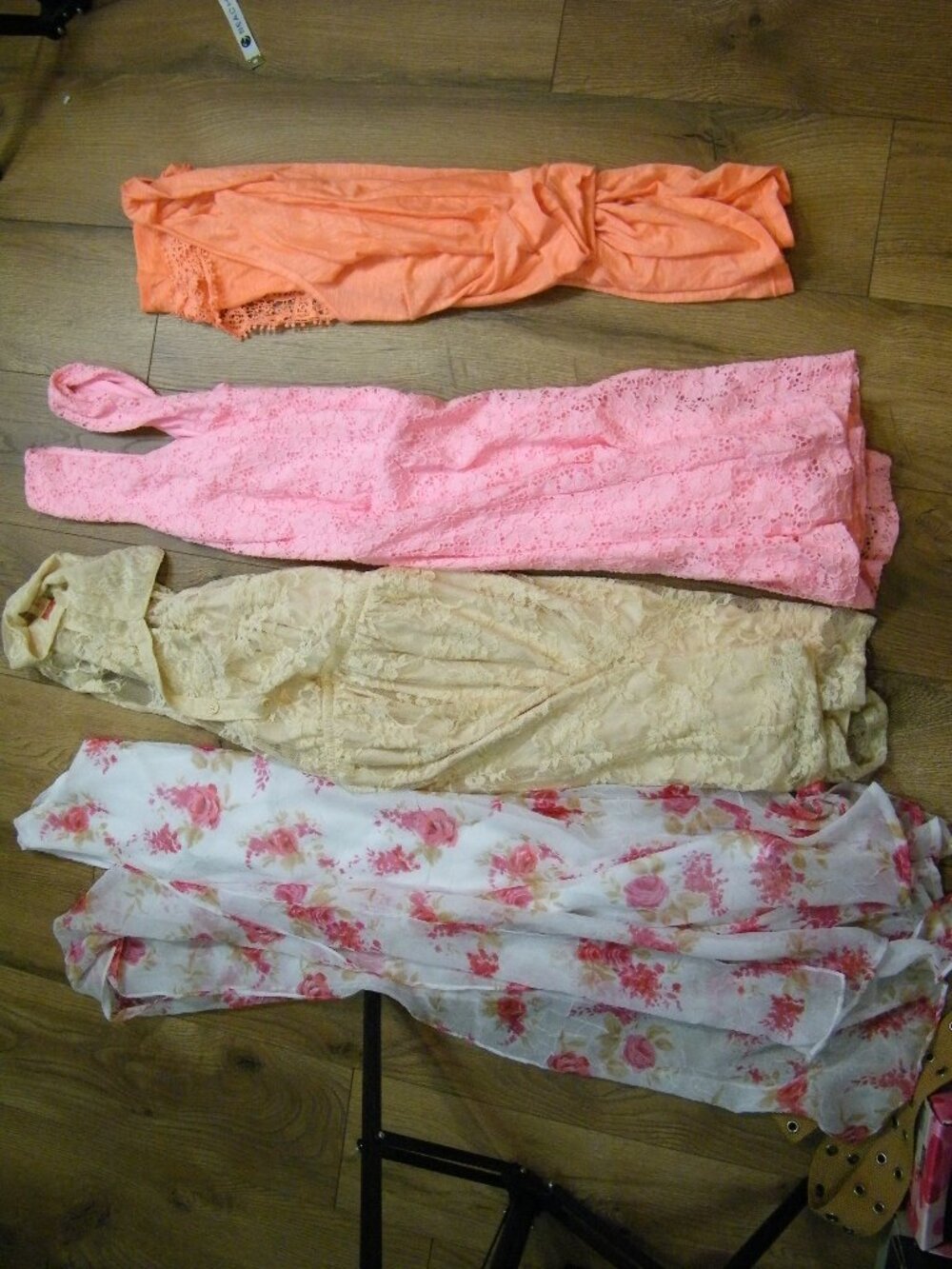3 Dresses 1 tri-sleeve shirt Summer Bundle Sz. S 3/5 juniors